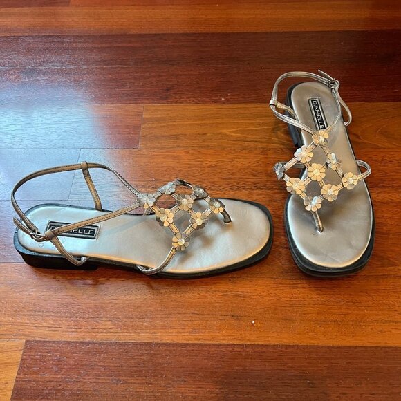 Danelle Strappy Bronzed "Essence" Sandals W/floral Decor, Size 8M - Picture 6 of 6
